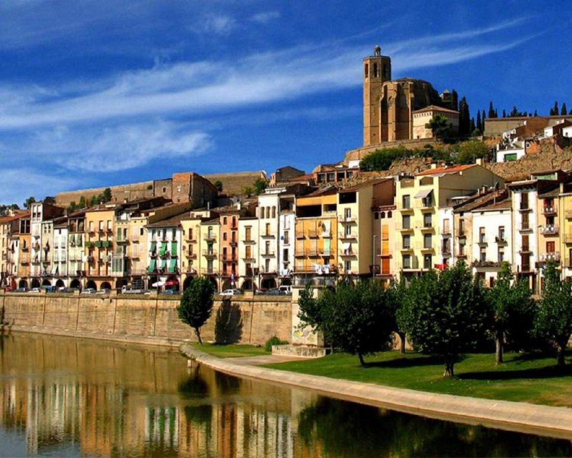 卡尔瑞伯罗酒店 Vilanova De La Sal 外观 照片